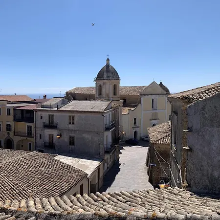 Borgo Petelia, Casa Mannarino, Eugenio *
