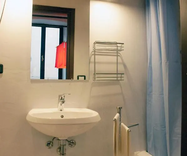 Borgo Petelia, Casa Mannarino, Eugenio 公寓 *